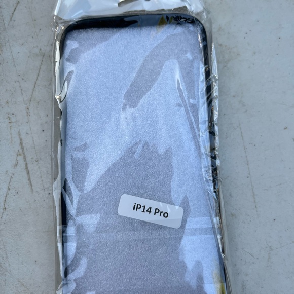 iPhone casé - Picture 2 of 2